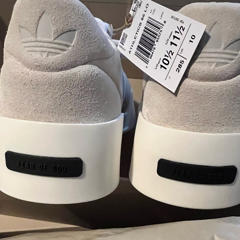 ADIDAS  X FEAR OF GOD “ Talc “ 

 - 86  “ Low “

 - w/ Extra Laces - Picture 6 of 15
